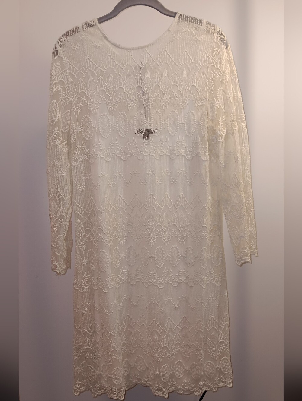 Elegant Women's Ivory Lace Dress